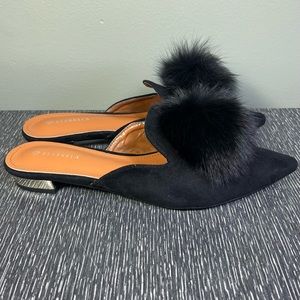 Starkela Black Pom Pom Mules Women’s Shoes Size 9